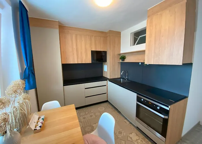 Anzotika Apartment, Apartment *
